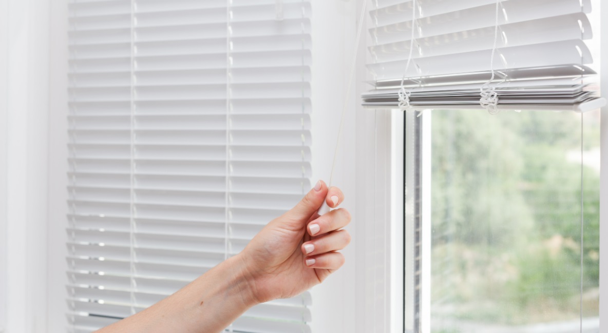How to close blinds