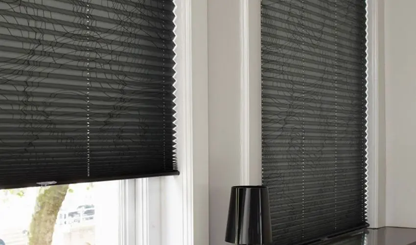Use Magnetic Blinds