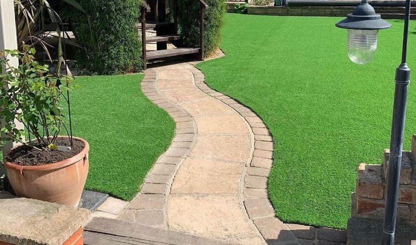 How Can You Use Artificial Grass On Driveway
