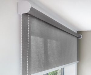 how to use roller blind as projector screen