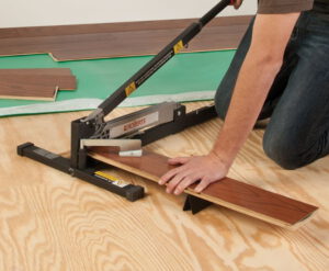 Best Tools to Cut Vinyl Plank Flooring - Ultimate Guide [2023] 