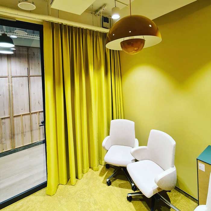 yellow office curtain