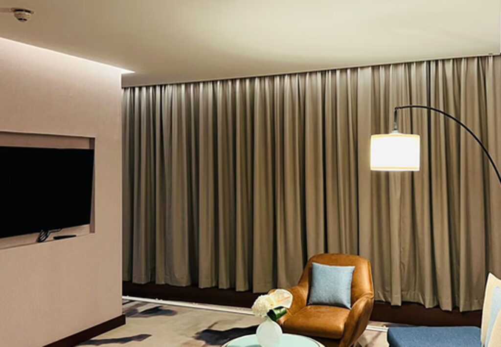 silk curtain Dubai