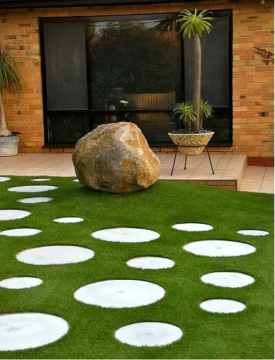 artificial turf contractors UAE