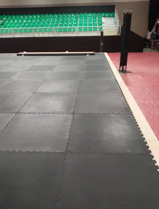 interlocking gym tiles